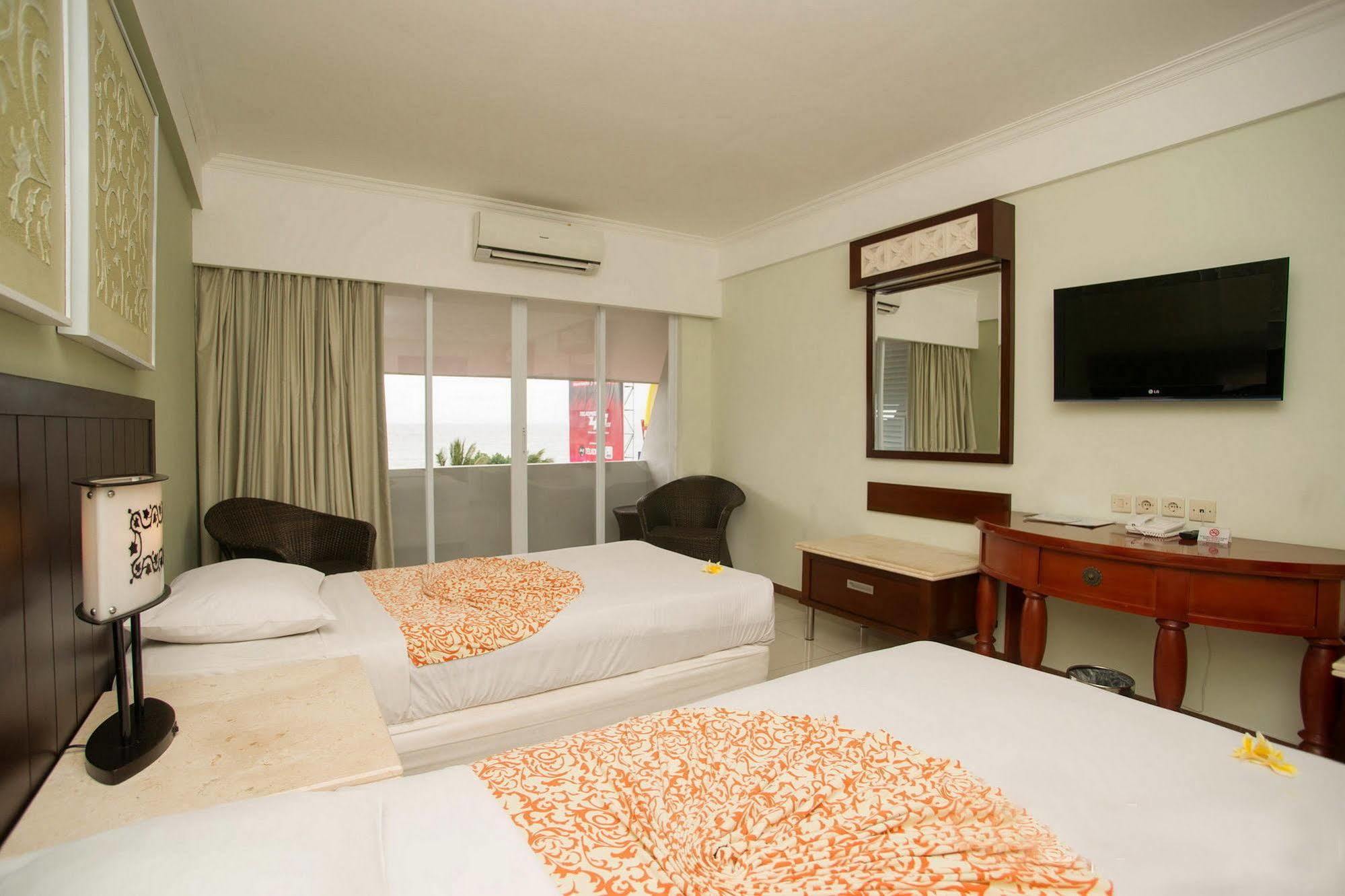 Maharani Beach Hotel Kuta Lombok Exterior foto