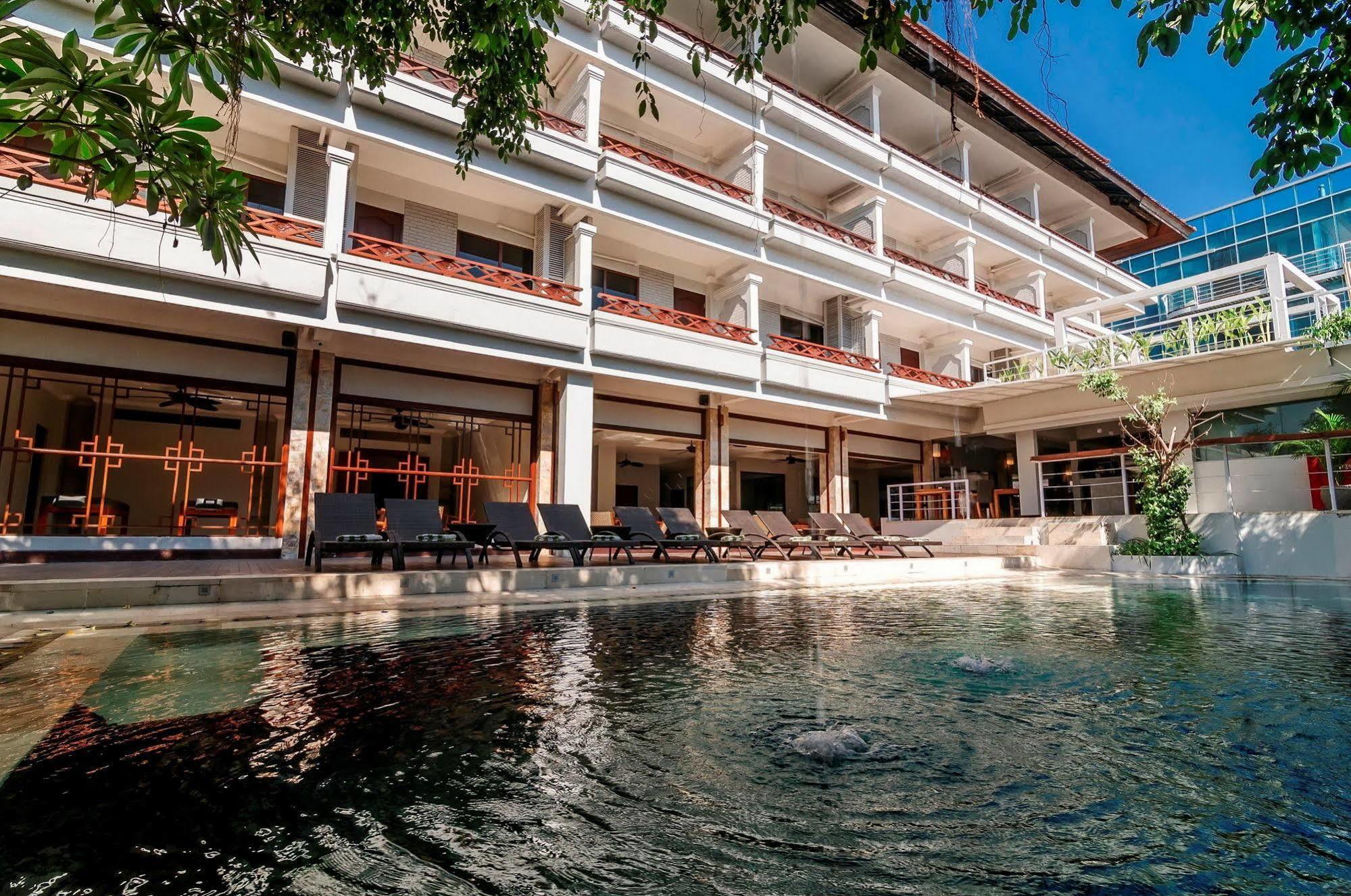Maharani Beach Hotel Kuta Lombok Exterior foto
